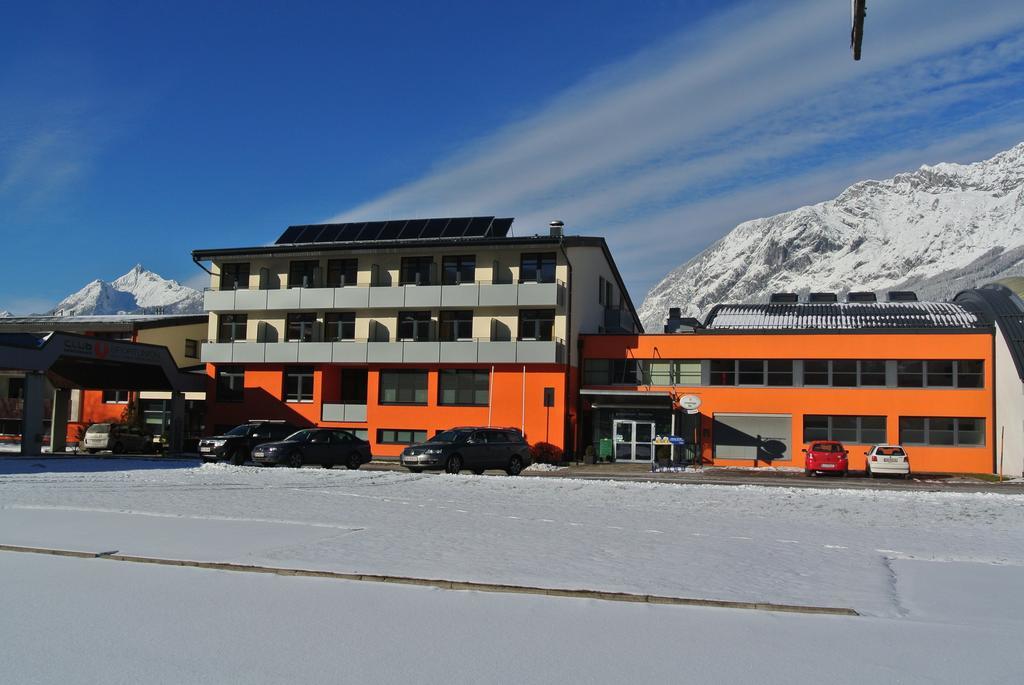 Sportsarea Grimming Acomodação com café da manhã Niederöblarn Exterior foto