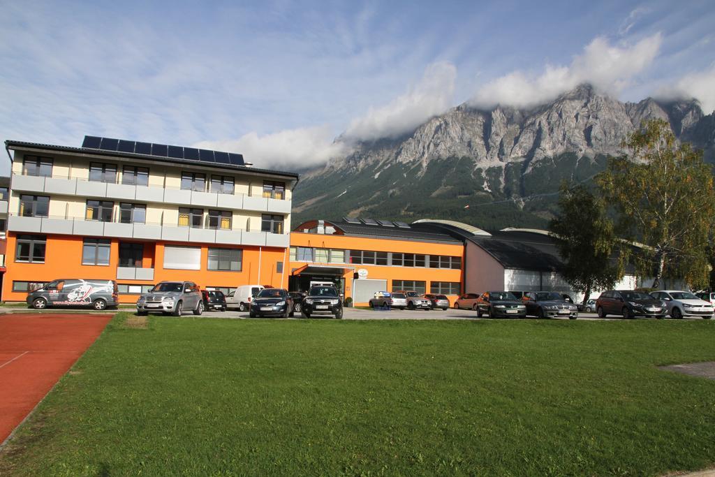 Sportsarea Grimming Acomodação com café da manhã Niederöblarn Exterior foto